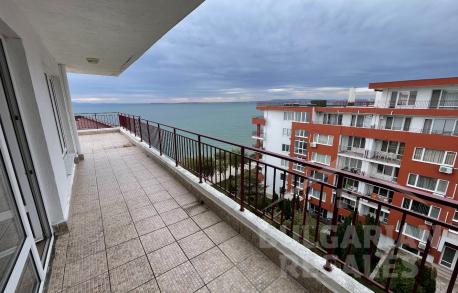 Апартамент с огромна тераса и панорамна гледка към морето - Снимка 5