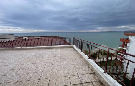 Apartment with a huge terrace and panoramic sea views - Photo 1