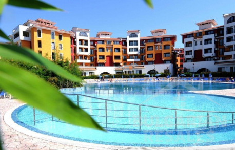 Первая линия! Недорогая большая студия с террасой - Фото 1