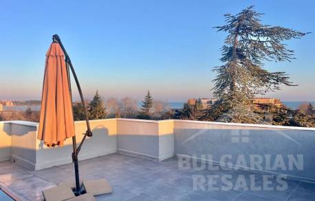 Ogromny taras, widok na morze, 2 sypialnie, nieruchomość w Ravda - Фото3