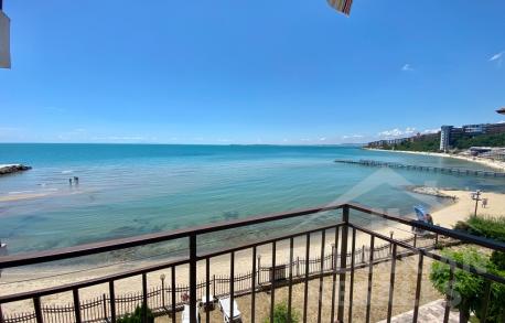 Frontal sea view, flat by the beach! - Photo 1