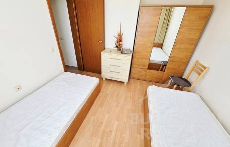 Достъпен апартамент с две спални в комплекс с удобства! - Снимка 12