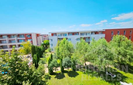 Достъпен апартамент с две спални в комплекс с удобства! - Снимка 14