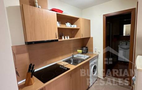 Апартамент на приземния етаж с изглед към плувния басейн - Снимка 2