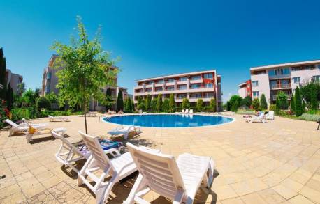 Štúdio s dvoma terasami a výhľadom na bazén - Фото13