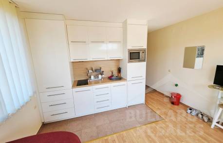 Štúdio v udržiavanom komplexe so zelenou plochou - Фото6