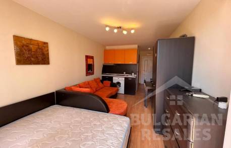 Студио в комплекс с красива територия - Снимка 4