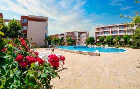 Добра цена! Апартамент с изглед към басейна в „Nessebar Fort Club“ - Снимка 13