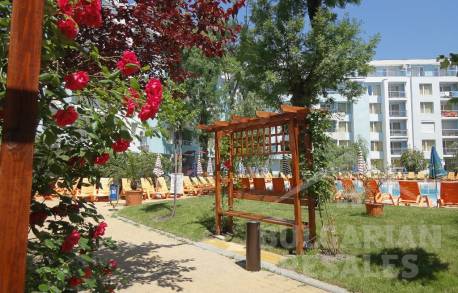 Great apartment overlooking the pool at Yasen - Photo 6