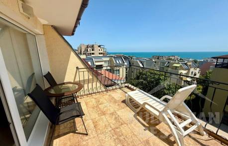 Уютная студия с видом на море и отдельной спальной зоной  - Фото 2