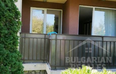 Компактен апартамент недалеч от морето - Снимка 10