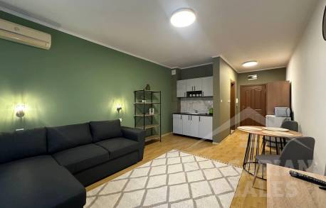 Ново реновиране! Отлично студио с изглед към басейна - Снимка 7