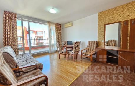 Apartment by the sea in the complex 