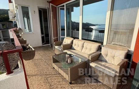 Hurry up and buy! Apartment with modern renovation and beautiful views - Photo 6