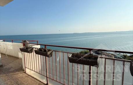 Hurry up and buy! Apartment with modern renovation and beautiful views - Photo 7