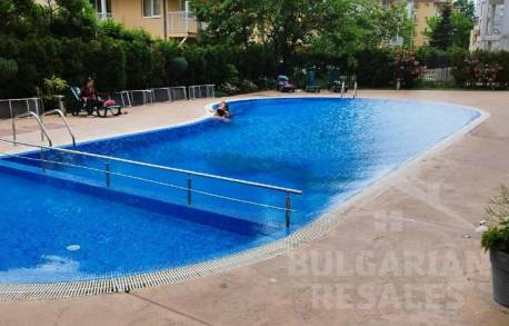 Хороший район! Квартира с видом на бассейн - Фото 10