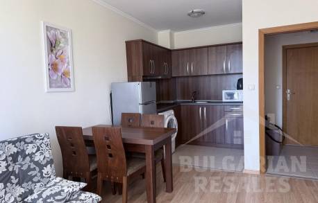 Хороший район! Квартира с видом на бассейн - Фото 3