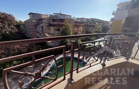 Хороший район! Квартира с видом на бассейн - Фото 8