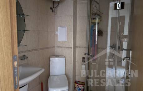 Хороший район! Квартира с видом на бассейн - Фото 9