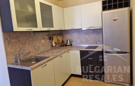 Имот в тих район на курорта - Снимка 8