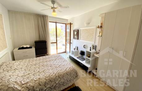 Красив апартамент в добър район на курорта! - Снимка 8