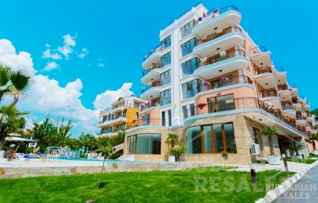 Апартамент с 1 спалня в престижния комплекс „Феникс“, Свети Влас - Снимка 1