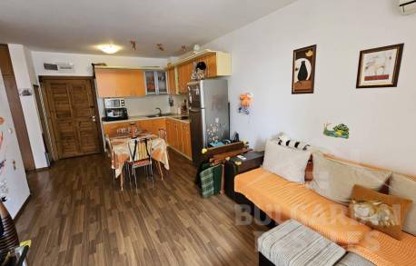 Квартира в 200 м от пляжа, Свети Влас, комплекс 