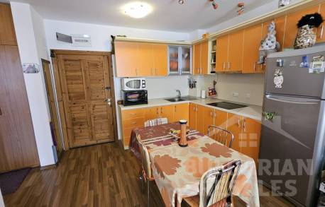 Квартира в 200 м от пляжа, Свети Влас, комплекс 