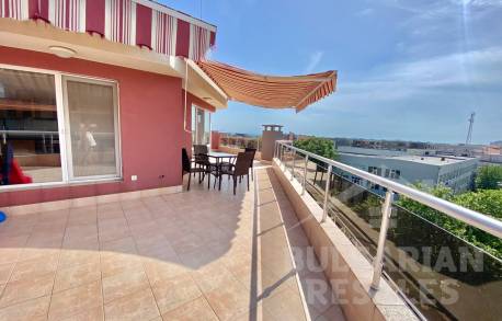 4-стаен апартамент в жилищна сграда - Снимка 1