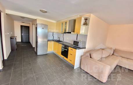 4-стаен апартамент в жилищна сграда - Снимка 4