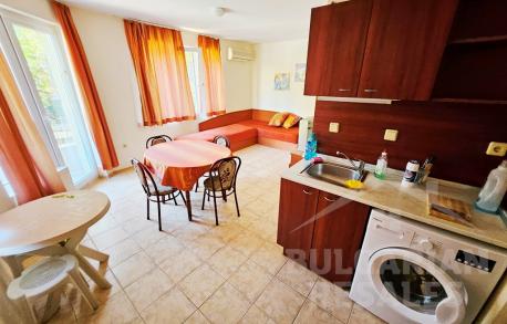 Widok na basen! Sprzedaż nieruchomości w Słonecznym Brzegu - Фото6