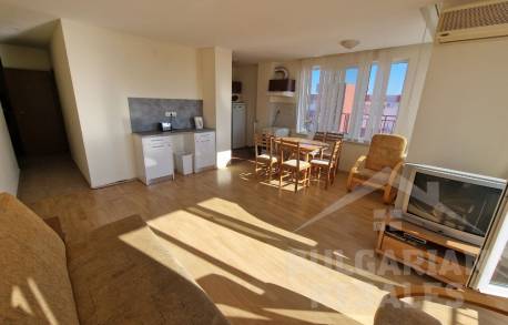 Изгодна оферта! Три спални, голяма тераса, комплекс на първа линия! - Снимка 6