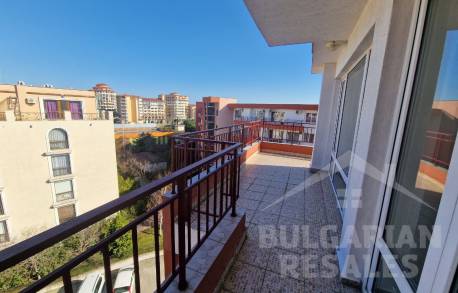 Изгодна оферта! Три спални, голяма тераса, комплекс на първа линия! - Снимка 3