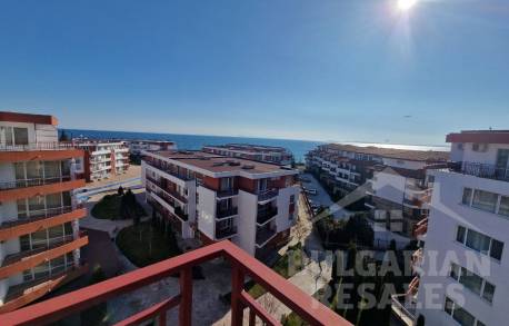 Изгодна оферта! Три спални, голяма тераса, комплекс на първа линия! - Снимка 2