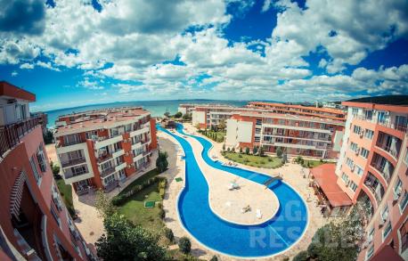 Apartment in a year-round complex on the sea front - Photo 12