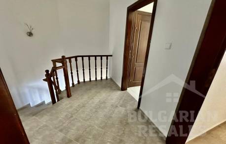 Апартамент с няколко спални на крачка от яхтеното пристанище - Снимка 19