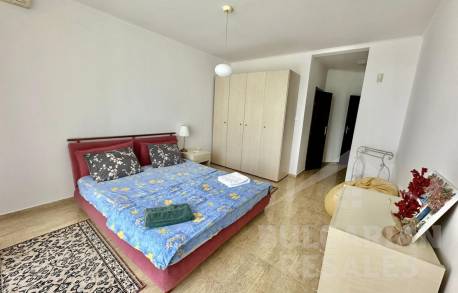 Апартамент с няколко спални на крачка от яхтеното пристанище - Снимка 14