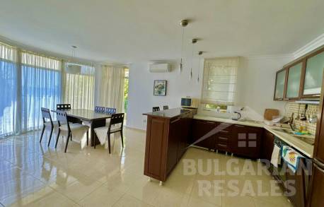 Апартамент с няколко спални на крачка от яхтеното пристанище - Снимка 6