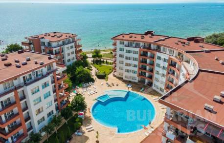 Prvý riadok! Byt vo veľkom celoročnom komplexe - Фото14