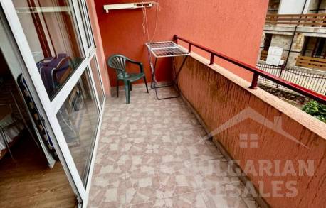 Štúdio s veľkým balkónom v komplexe prvej línie. - Фото10