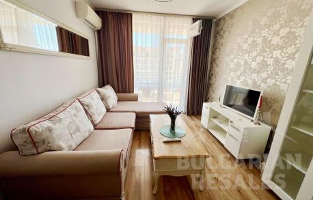 Apartment in a cozy family complex - Photo 1