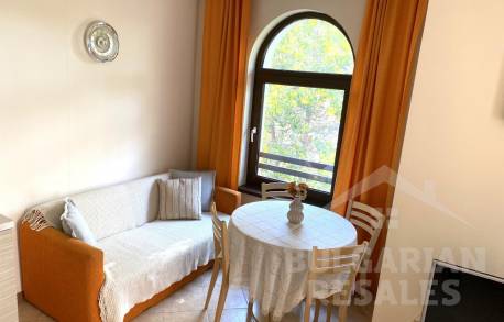 Svetlý zariadený byt v obľúbenom komplexe - Фото8