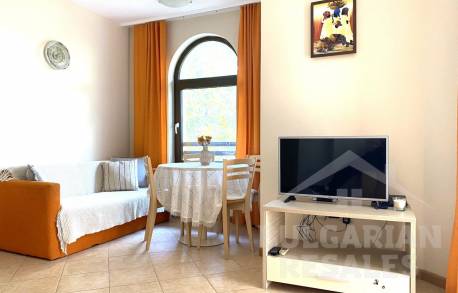 Svetlý zariadený byt v obľúbenom komplexe - Фото11