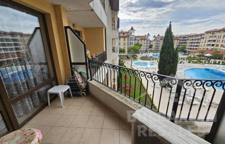 Byt pripravený na nasťahovanie s výhľadom na bazén, komplex „Royal Sun“ - Фото8