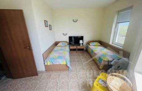 Dvojizbový byt 100 metrov od pláže, rýchla transakcia! - Фото11