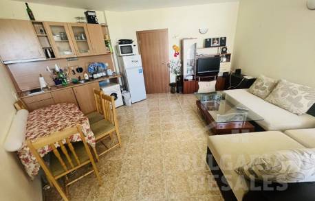 Dvojizbový byt 100 metrov od pláže, rýchla transakcia! - Фото4