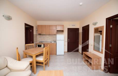 Супер отстъпка! Три стаи на 300 метра от плажа, развита зона - Снимка 4