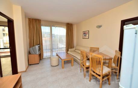 Супер отстъпка! Три стаи на 300 метра от плажа, развита зона - Снимка 2