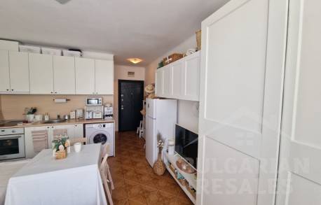 Świetna, odnowiona kawalerka w spokojnej dzielnicy Słonecznego Brzegu - Фото3