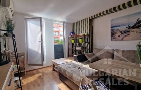 One-bedroom apartment with a pool view in Sunny Beach - Photo 3